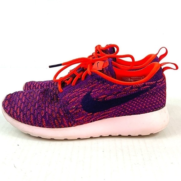 Nike Roshe One Flyknit Sneakers - Size 6 - Picture 4 of 8